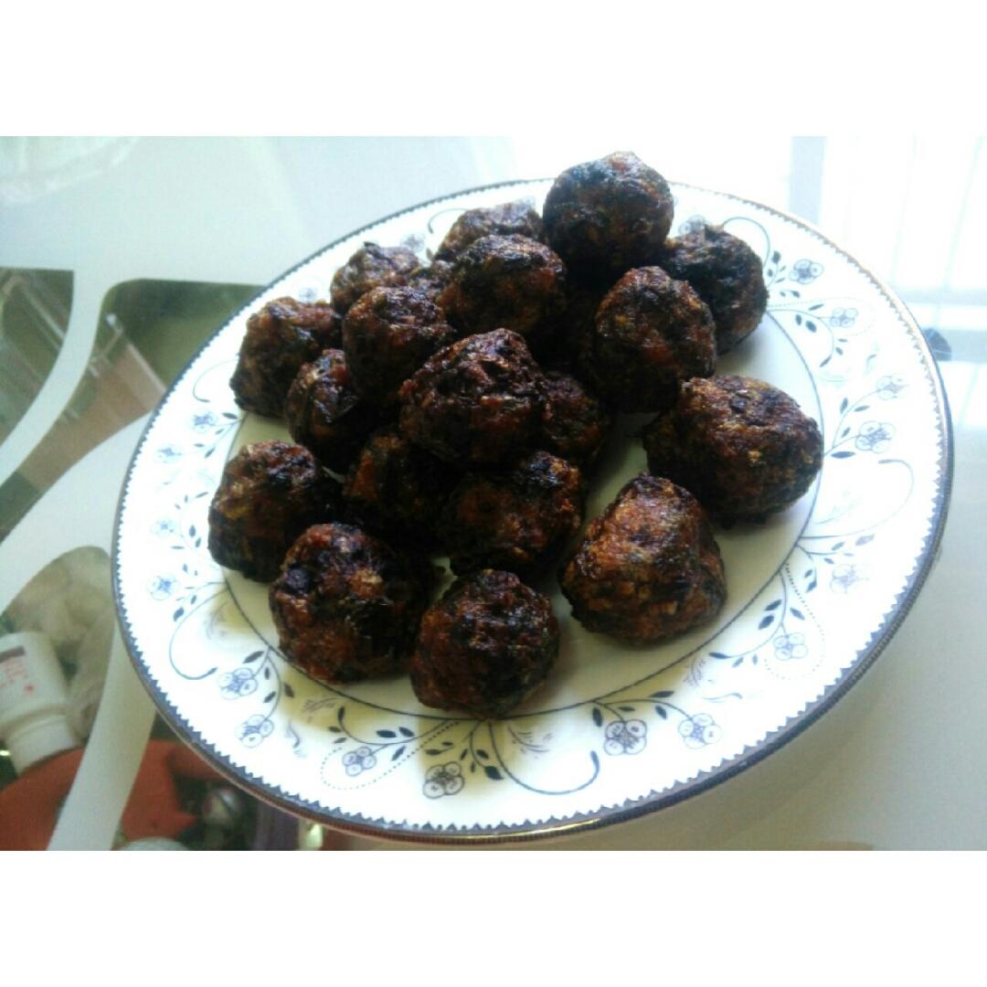 炸紫菜肉丸子，炸着吃的紫菜