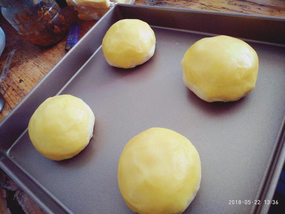 好吃到炸裂的港式菠萝包（附带制作酥皮的小视频）