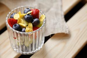 【原麦早餐】黄金线吐司：吐司香蕉卷+谷物水果杯的做法 步骤6