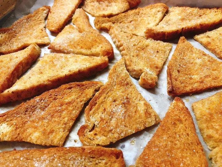 蜂蜜黄油脆吐司