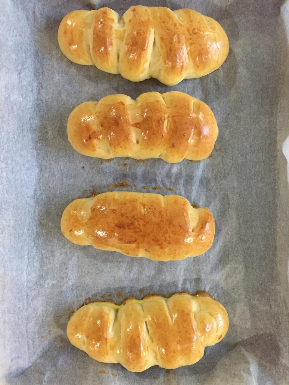 毛毛虫肉松面包