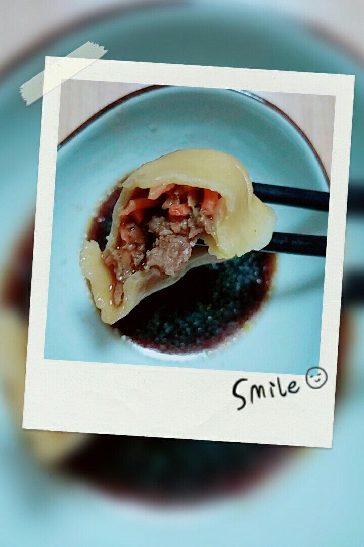 大肚饺子包法——后附视频  (胡萝卜牛肉馅儿)