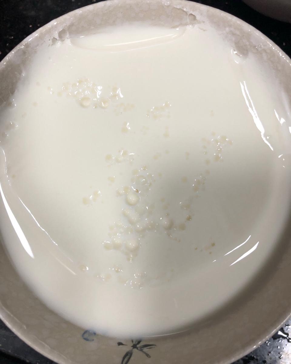 仅用牛奶+不插电电饭煲的自制酸奶！