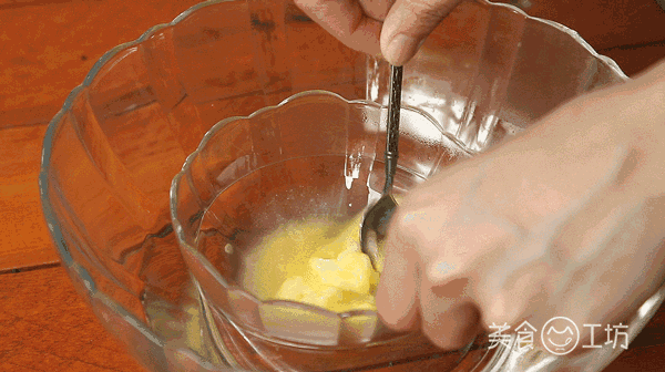 蒜香吐司棒＆蜂蜜吐司块的做法 步骤2