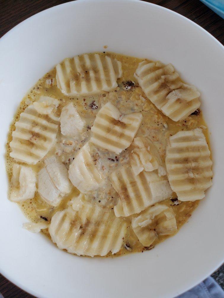 减脂快手微波炉香蕉烤燕麦