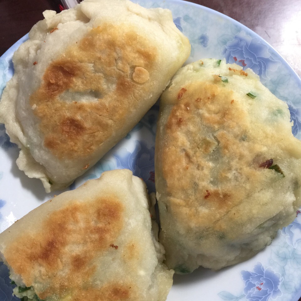 韭菜盒子 Chinese Leek and Egg Pasty