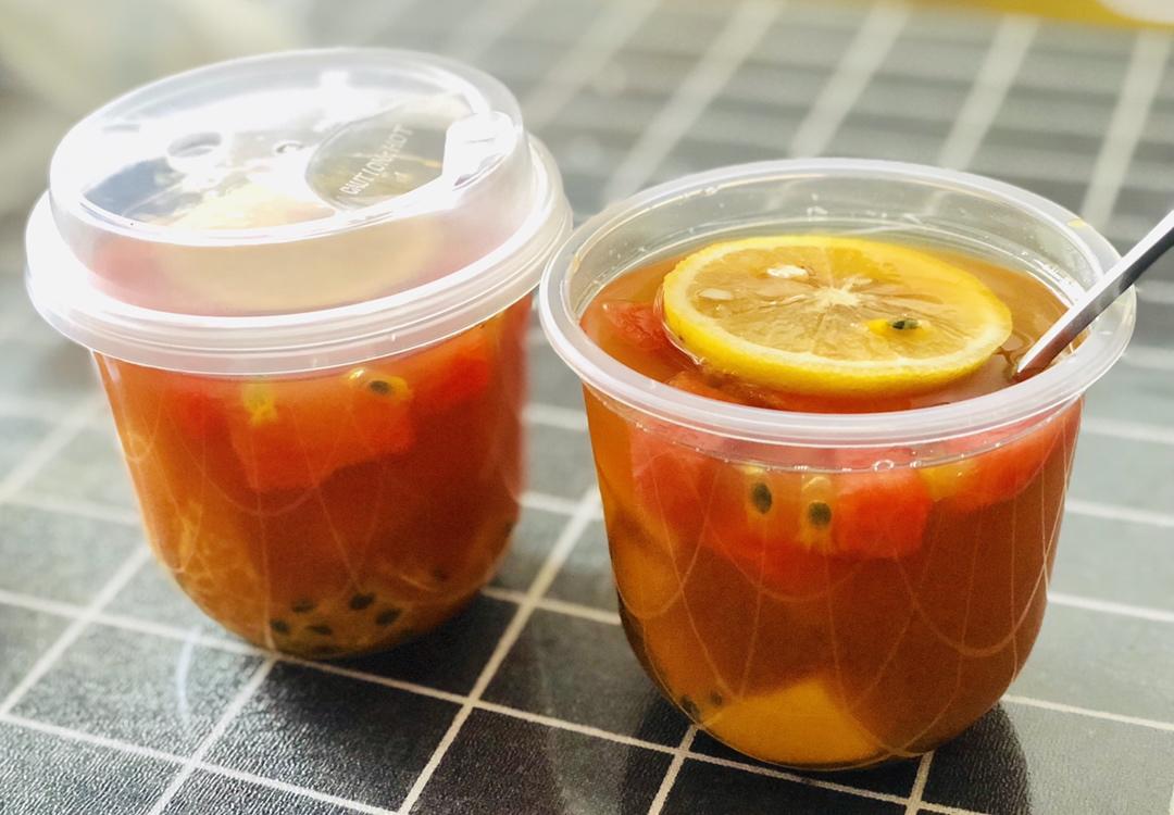 伪“gaga鲜语”水果茶