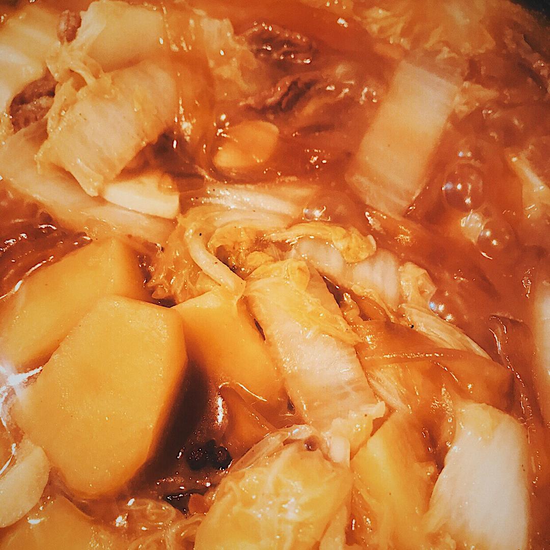 雨酱酱子做的土豆白菜猪肉炖粉条