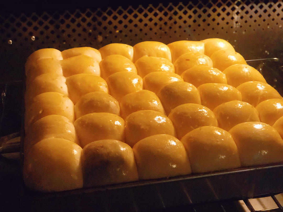 山姆同款黄油餐包，超简单在家就能复刻，卡白办了！