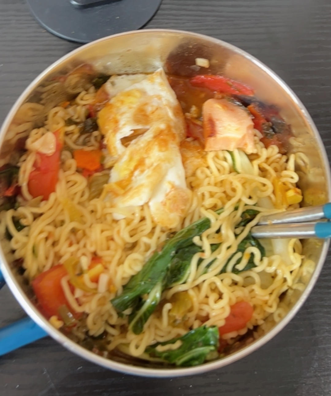 🌈泡面的神仙吃法！酸爽开胃的茄汁酸菜泡面