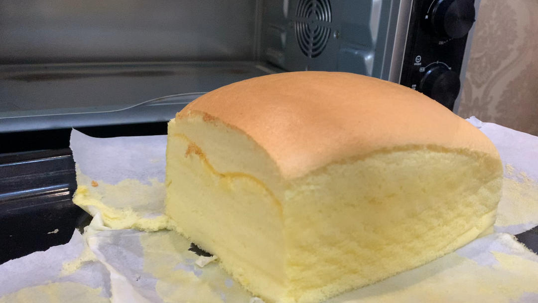 堪比柯基屁股
爆浆芝士🧀古早蛋糕