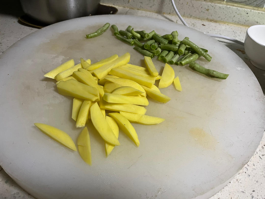 巨下饭的土豆烧豆角！简单零失败