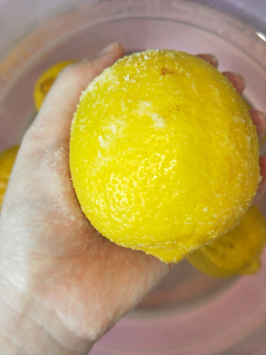 「超美味」冰糖柠檬膏|电炖锅·炖盅美食·隔水炖的做法 步骤2