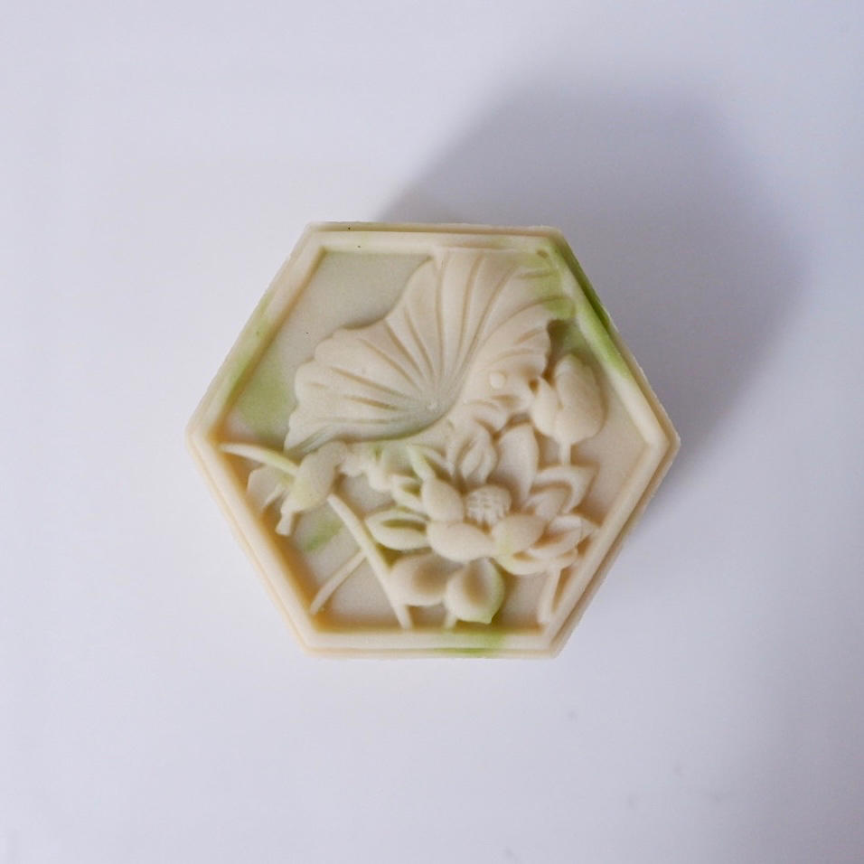 桃山皮—蛋黄莲蓉月饼