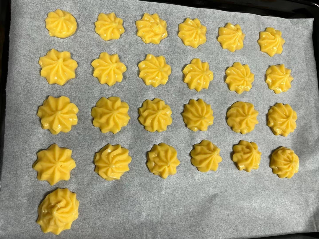 简单易成功的奶油小泡芙做法