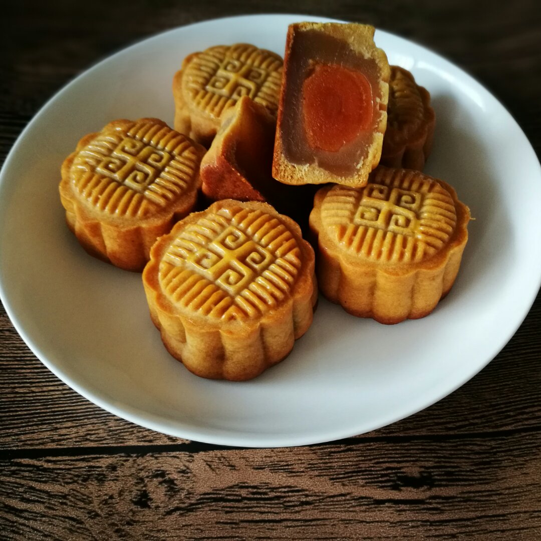 【曼食慢语】蛋黄莲蓉月饼