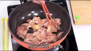 肥妈食平3D-青红苹果烟肉炒鸡柳的做法 步骤4