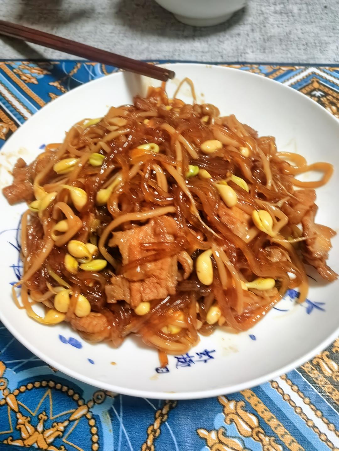 黄豆芽炒粉条