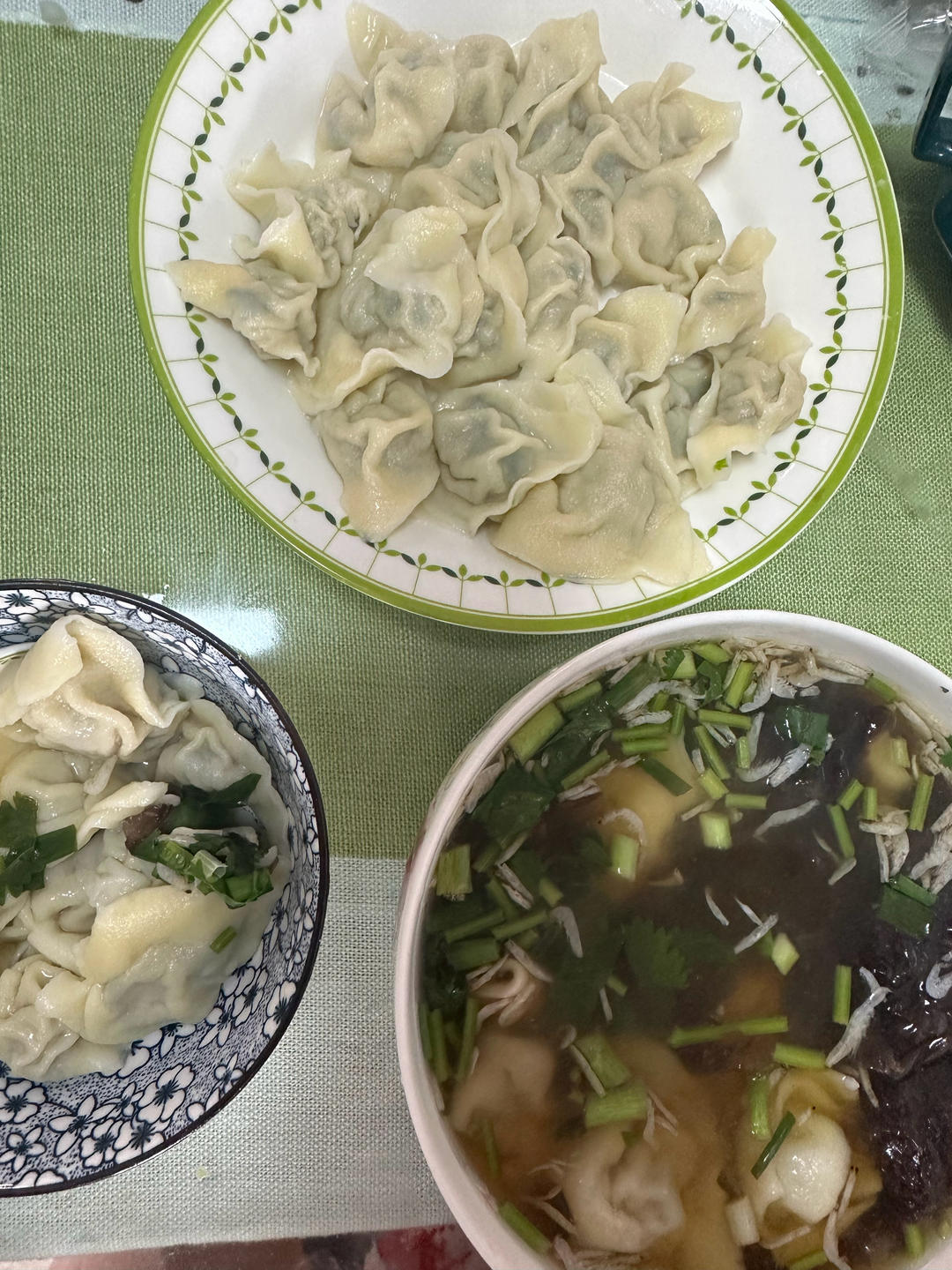 古早味上海紫菜蛋皮鲜肉荠菜馄饨(汤底秘方)