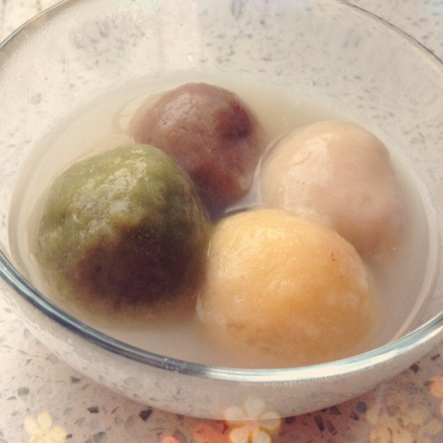 【粉彩色汤圆】天然色素四色汤团贺元宵