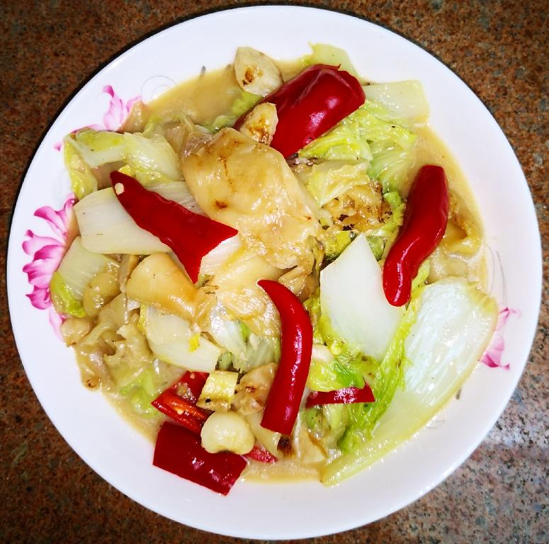 鱼胶焖白菜的做法