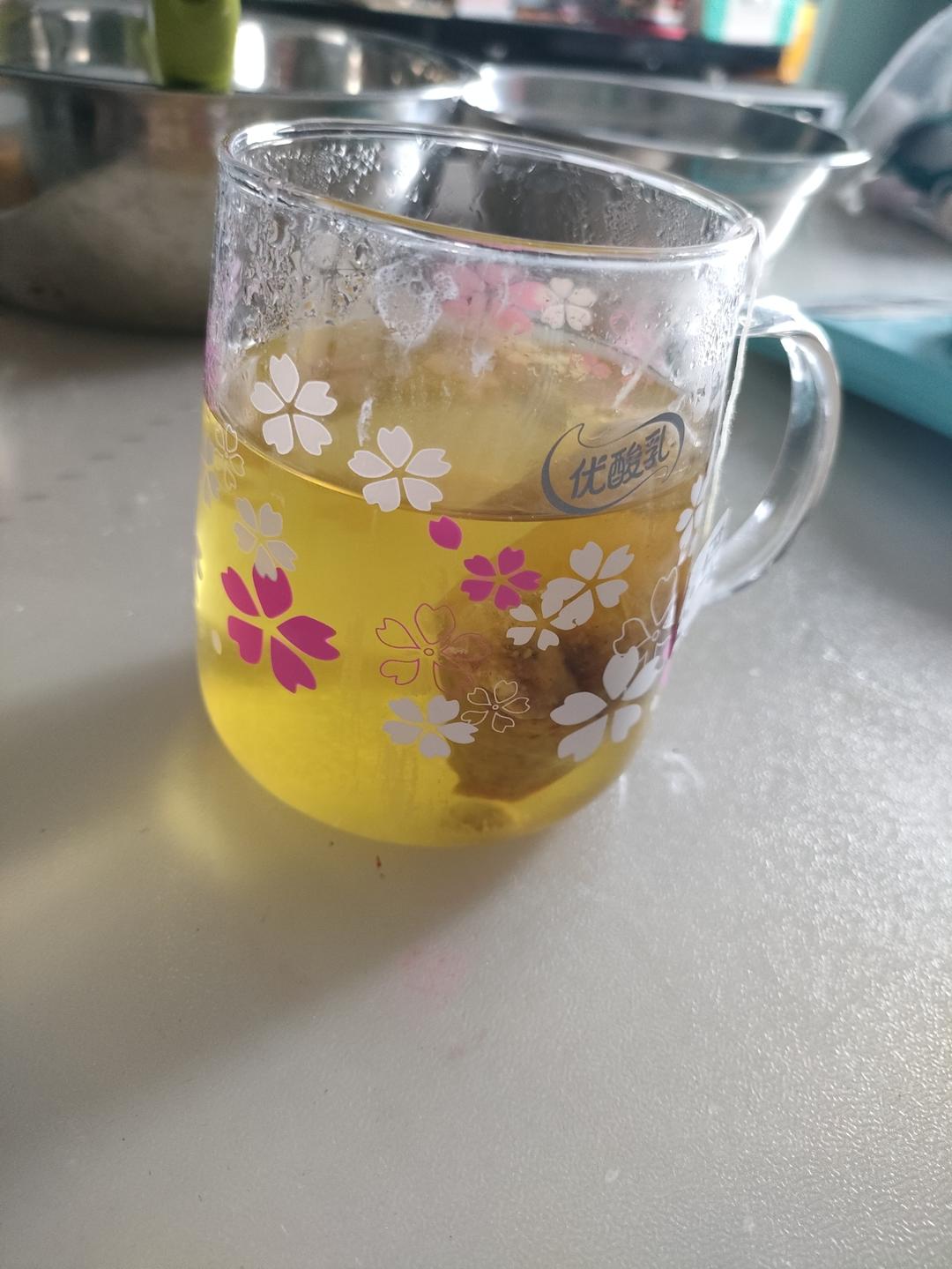 红豆薏米芡实茶