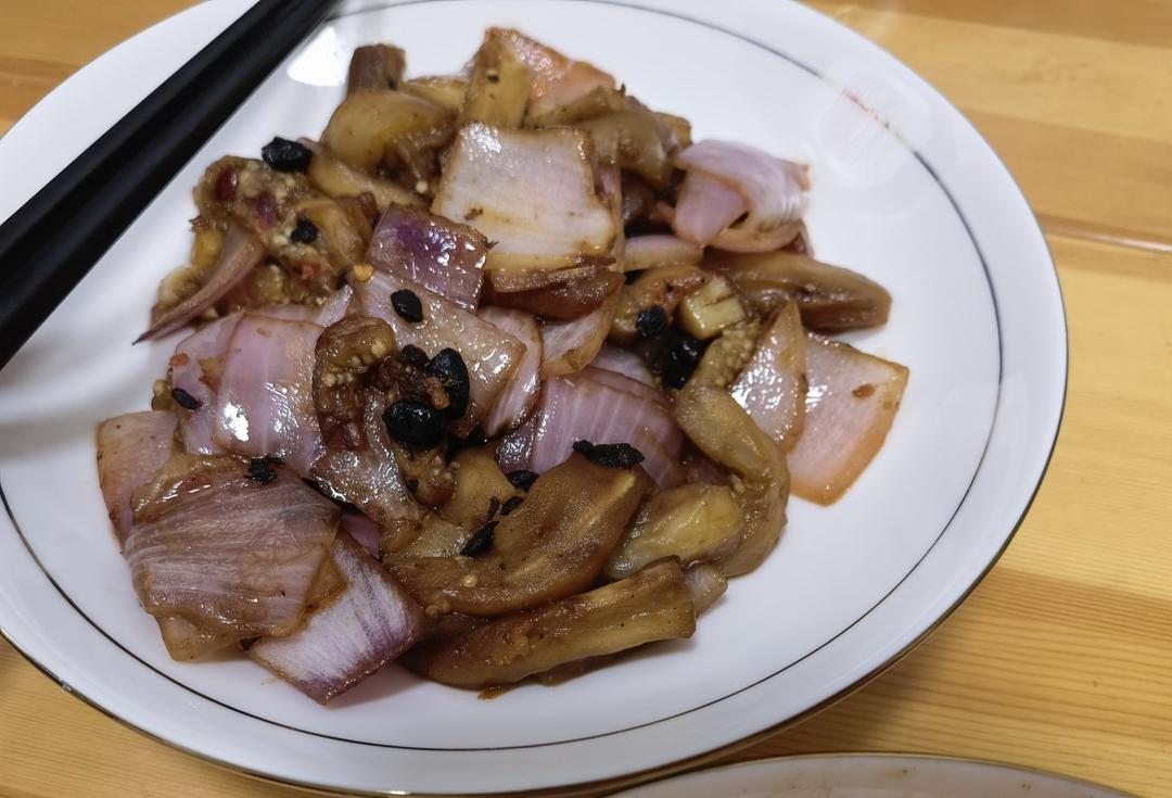 炒茄子不油腻不变色