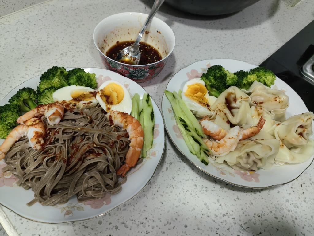 快手减脂餐❗️爆好吃的凉拌鸡丝荞麦面