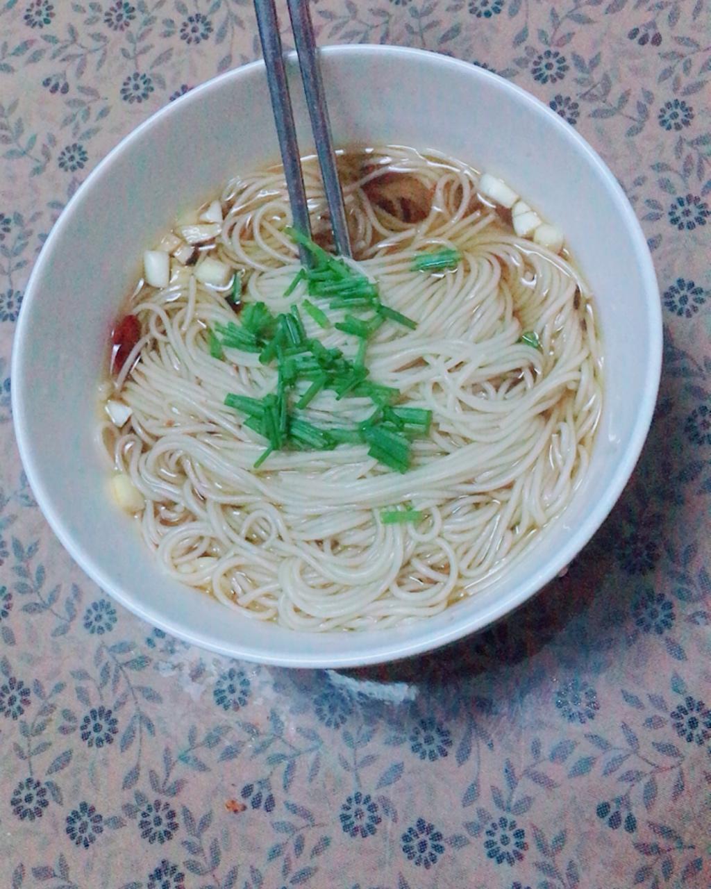 超快手热汤面