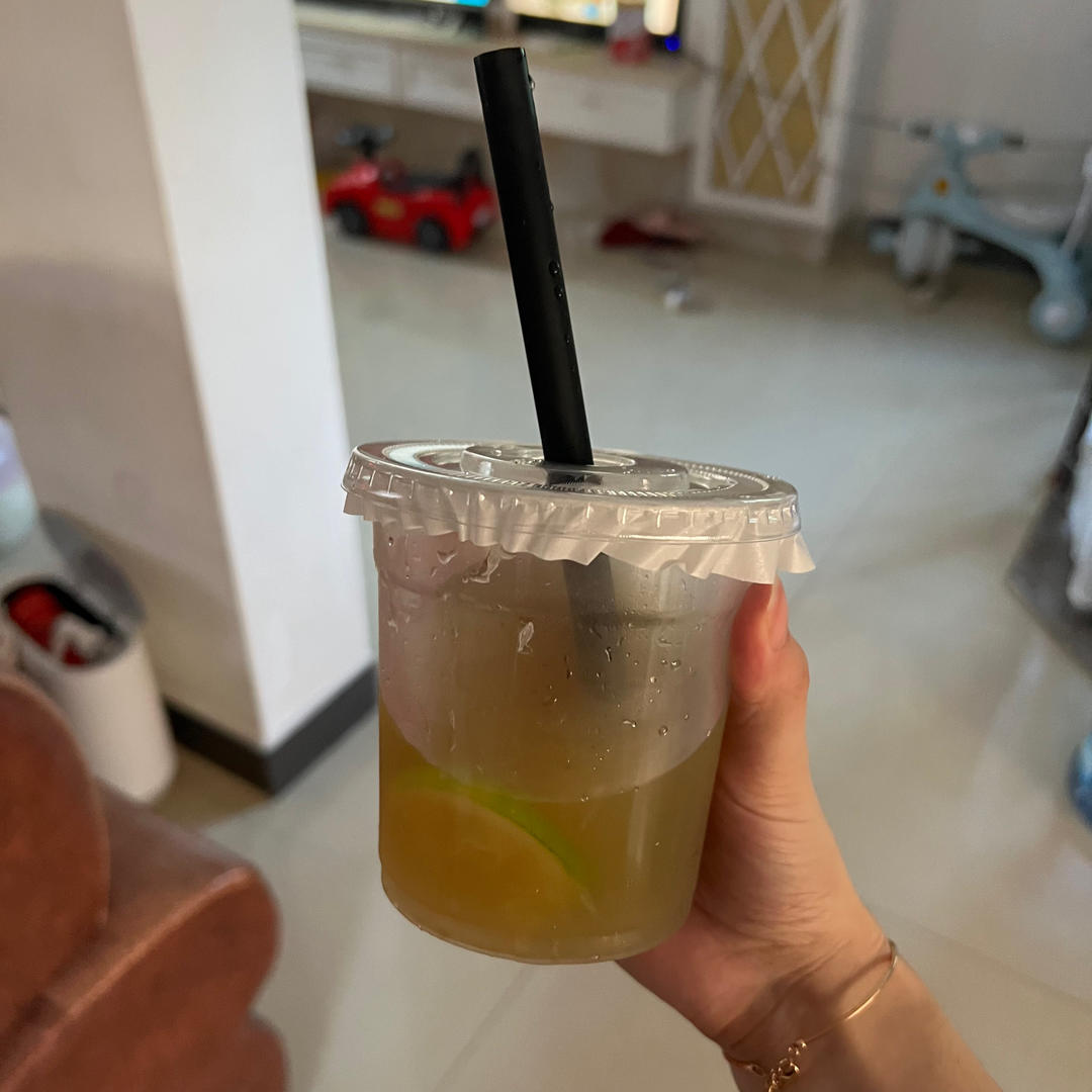 网红手打柠檬茶