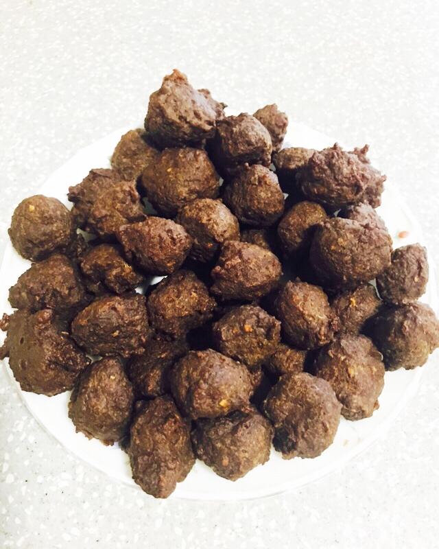 去看去感觉做的干炸牛肉丸