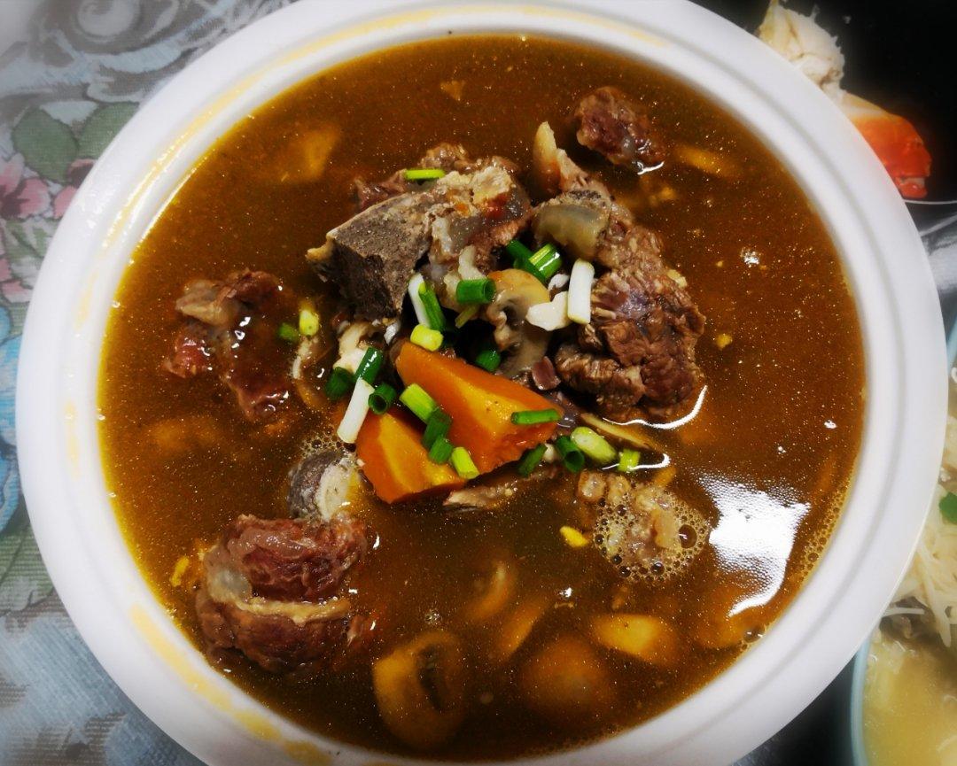 暖心暖胃番茄牛尾汤（减肥版）