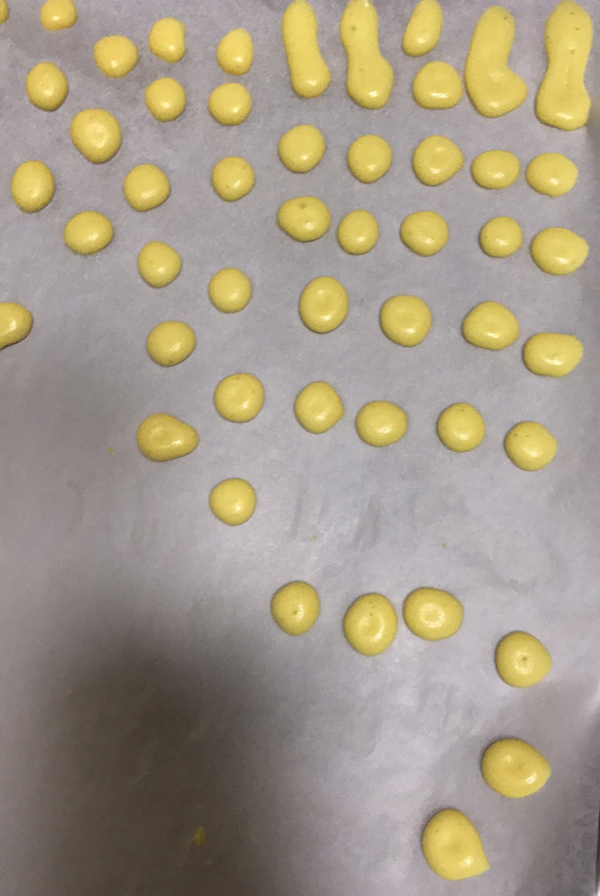入口即化的无添加蛋黄溶豆