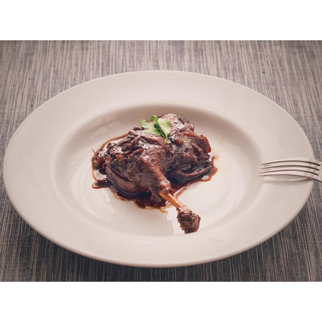 酱烧鸭腿