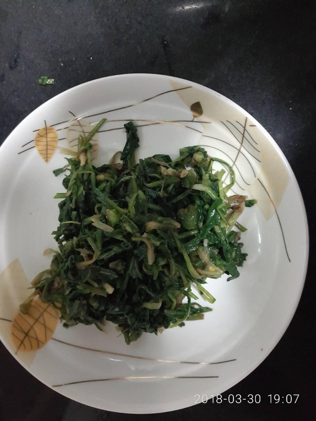 凉拌蒲公英