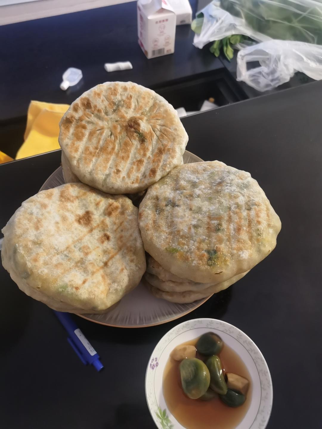 薄皮馅饼的制作方法（鸡蛋菠菜、鸡蛋韭菜馅儿饼）
