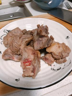 番茄羊肉煲的做法 步骤2