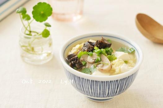 豆腐菌菇海参汤的做法