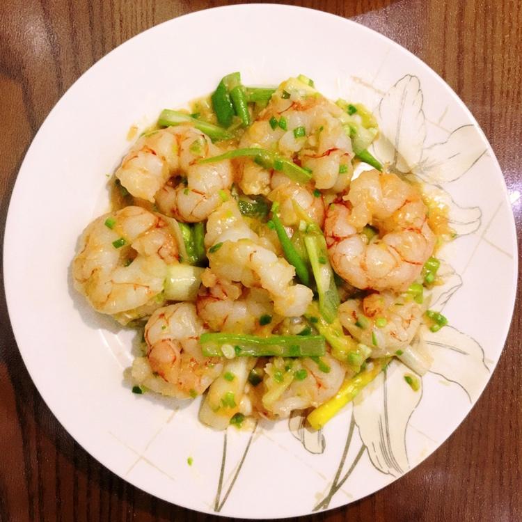 做小娴的营养师做的葱爆虾仁