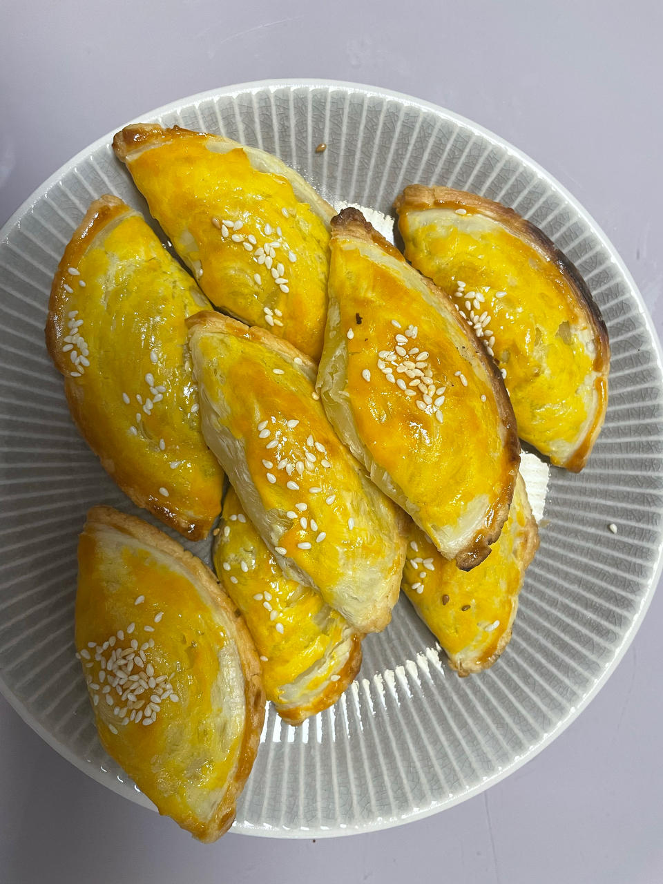 在家轻松做榴莲酥，只有两种食材。