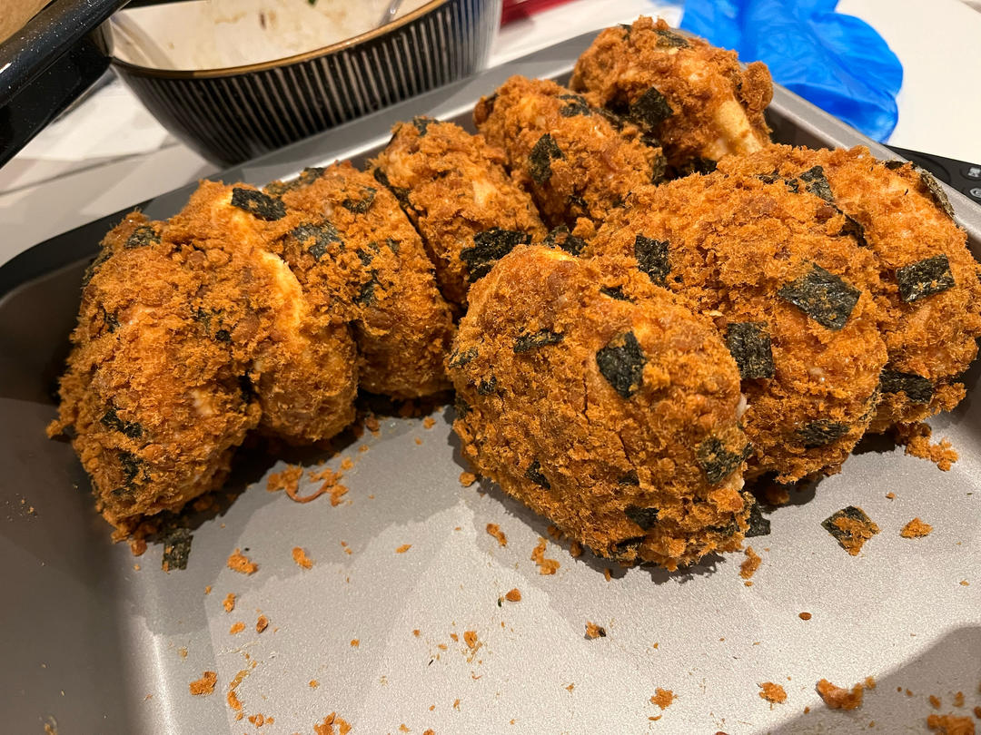咸香松软的肉松小贝