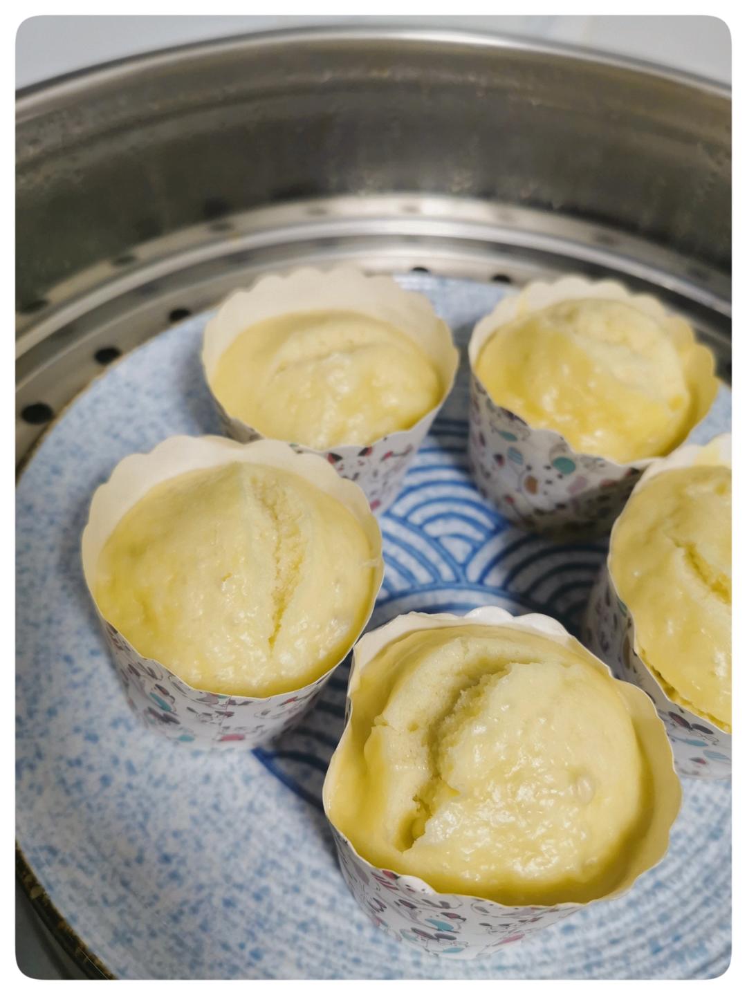 两个鸡蛋一碗面 全程手不粘面 轻松搞定小碗蒸发糕 蓬松煊软 比面包好吃