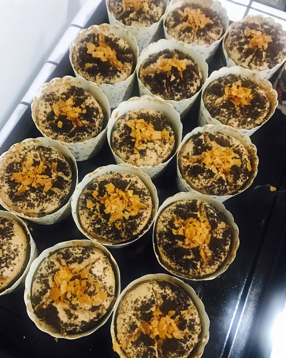 可可戚风纸杯蛋糕