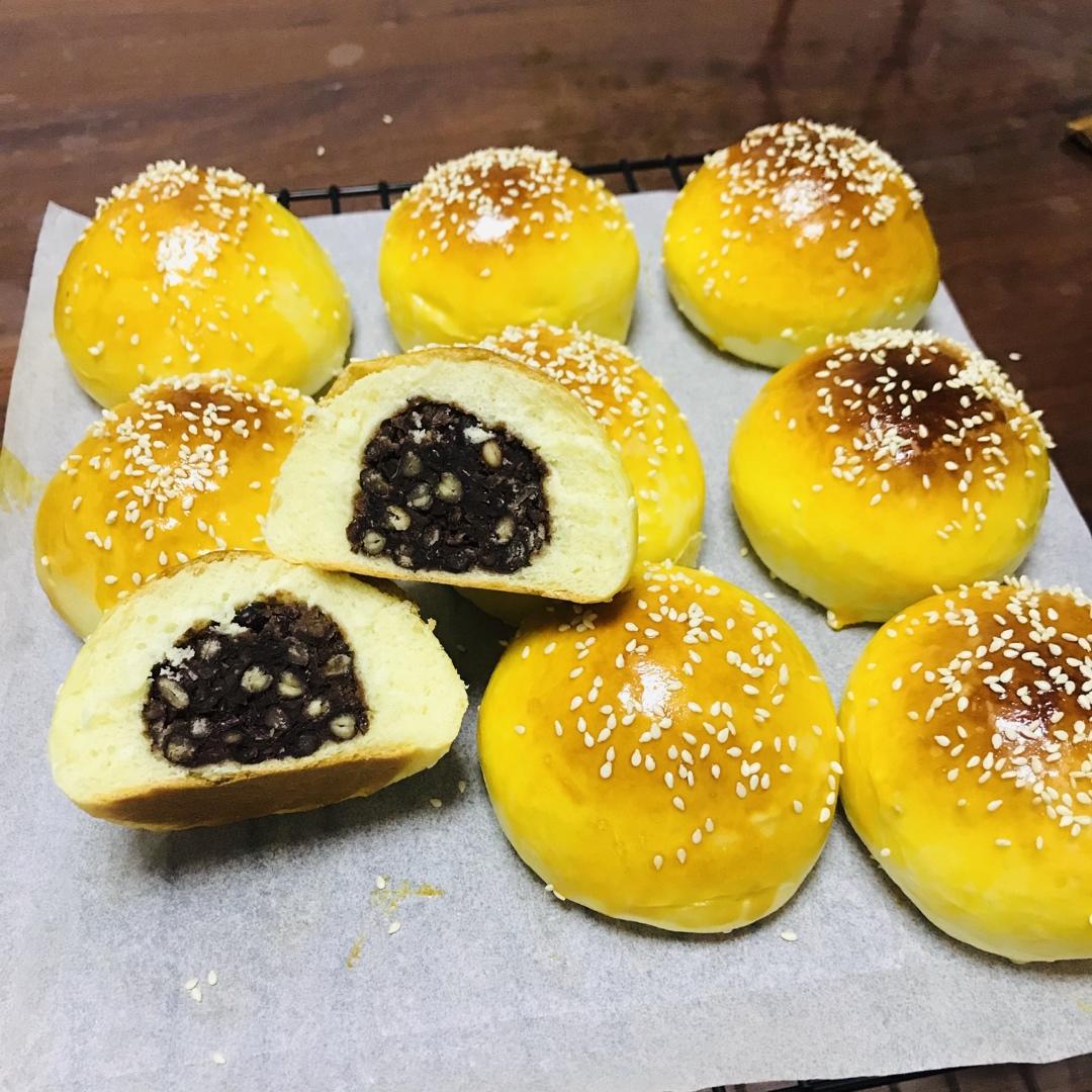 温柔的“中种奶油红豆面包”