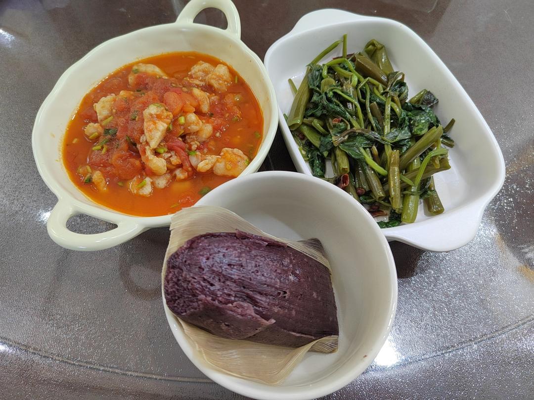 番茄鱼巴沙鱼（也可以用番茄龙利鱼），番茄酱汁超浓郁，营养又下饭！