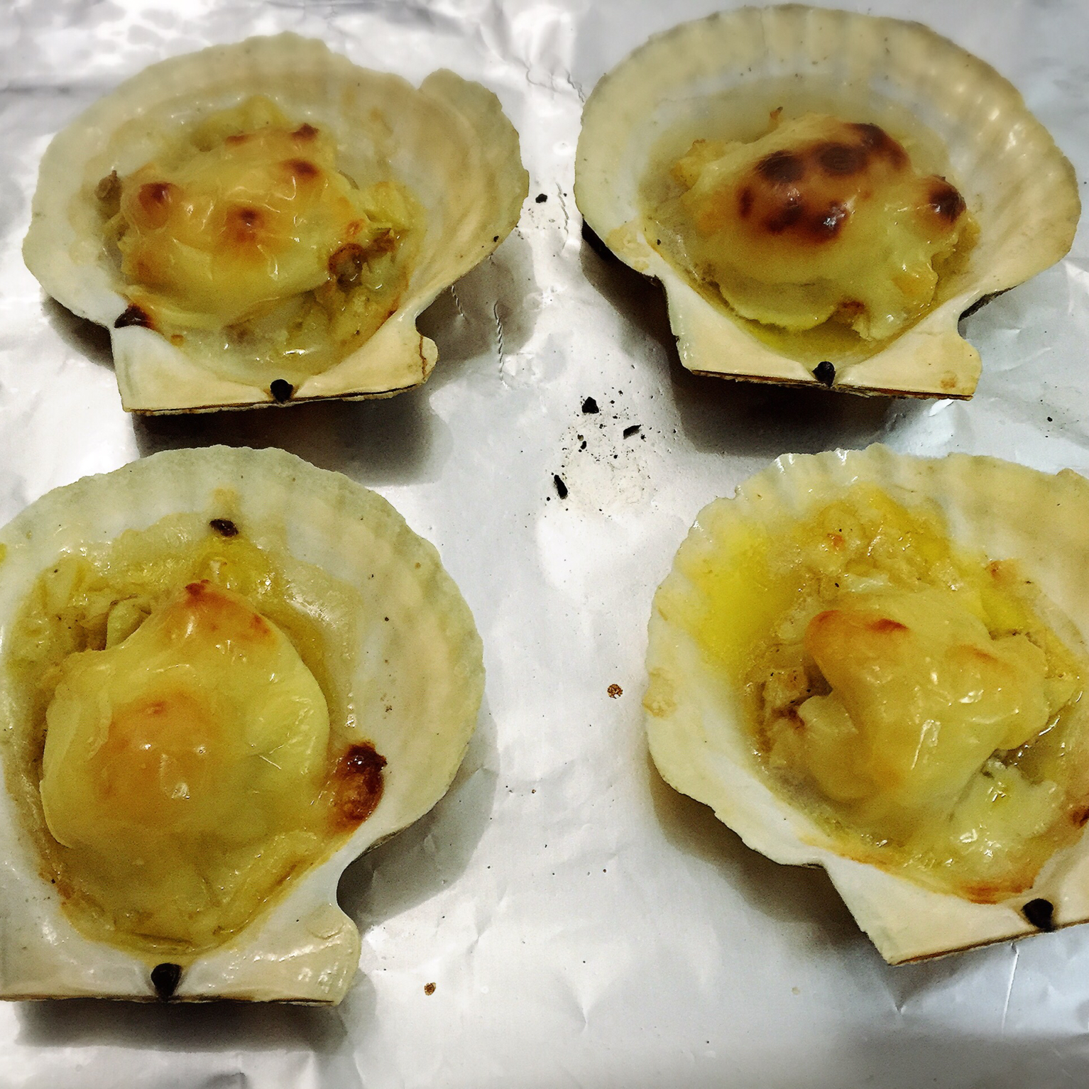 芝士蒜茸焗扇贝