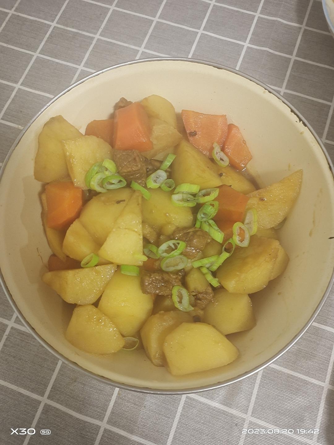 土豆炖牛肉-家常好吃快手！