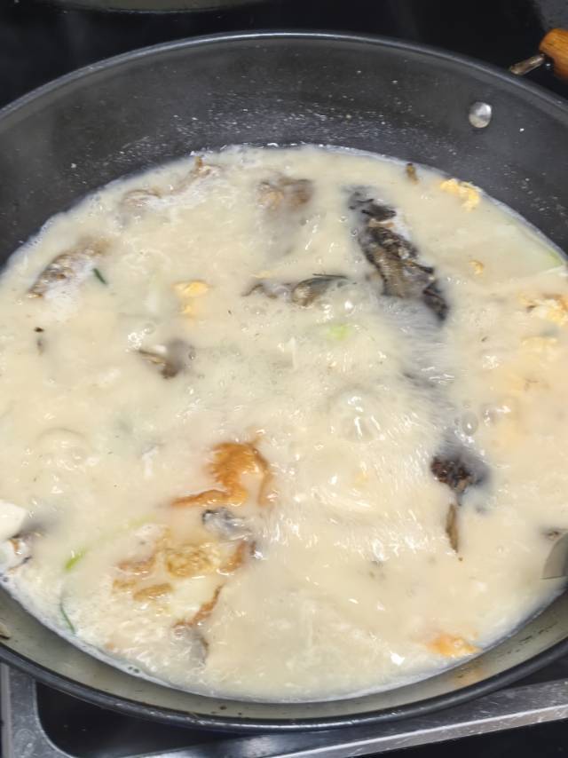 📣奶香鲫鱼汤：鱼汤就要这样做❗❗