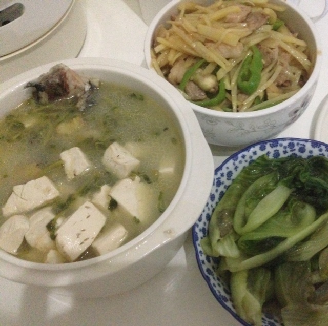 鲫鱼豆腐汤