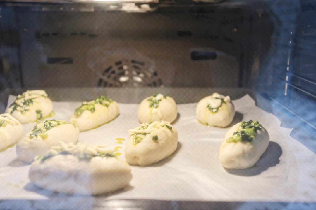 经典台式面包—香葱面包